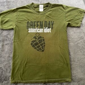 Greeb day band t-shirt!